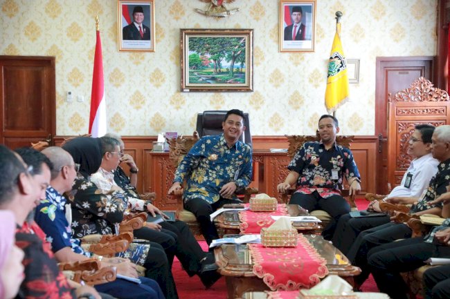 Bupati dan Wabup Klaten Lakukan Audiensi Tekait Data Tunggal Sosial Ekonomi Nasional (DTSEN)
