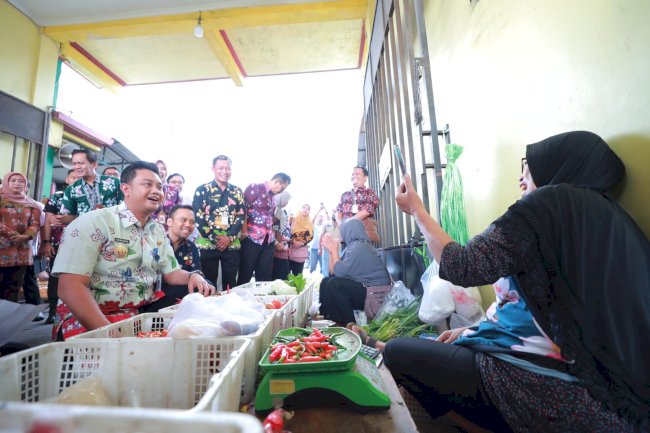 Jelang Idul Fitri 1446 H, Bupati & Wakil Bupati Klaten Pimpin Sidak Pasar