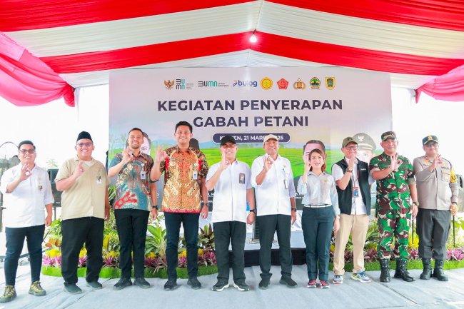 Dukung Swasembada Pangan, Perum Bulog Gelar Penyerapan Gabah Petani Klaten