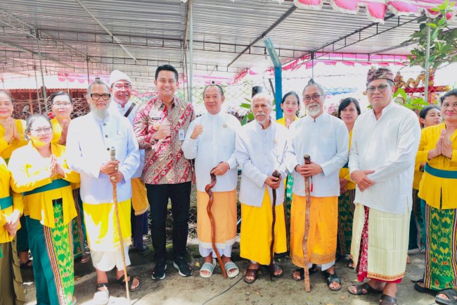 Bupati Klaten Hamenang Hadiri Upacara Melasti di Umbul Geneng