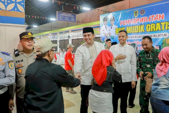 Bupati Klaten Hamenang dan Wabup Klaten Benny Sambut Peserta Mudik Gratis di Klaten