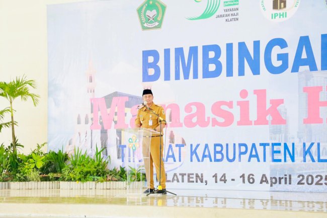 Bupati Klaten Mas Hamenang Membuka Manasik Haji Tingkat Kab. Klaten Tahun 2025
