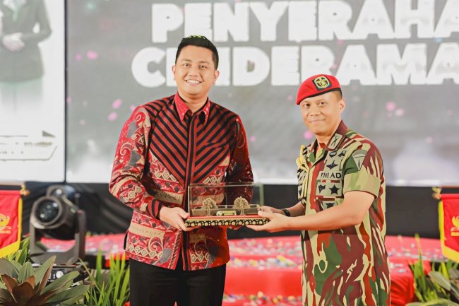 Bupati Klaten Mas Hamenang Hadiri Lepas Sambut Komandan Grup 2 Kopassus