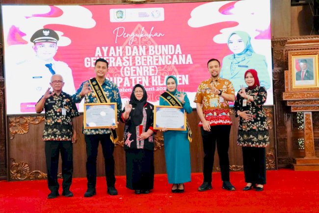 Bupati Klaten & Ketua TP PKK Klaten Resmi Dikukuhkan Sebagai Ayah Bunda Genre Kabupaten Klaten