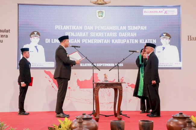 Bupati Klaten Lantik Asisten Pemerintahan & Kesra sebagai Pj Sekda Klaten