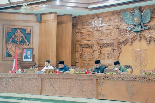 Wabup Klaten Sampaikan Jawaban atas Pandangan Umum Fraksi DPRD Terkait Empat Raperda