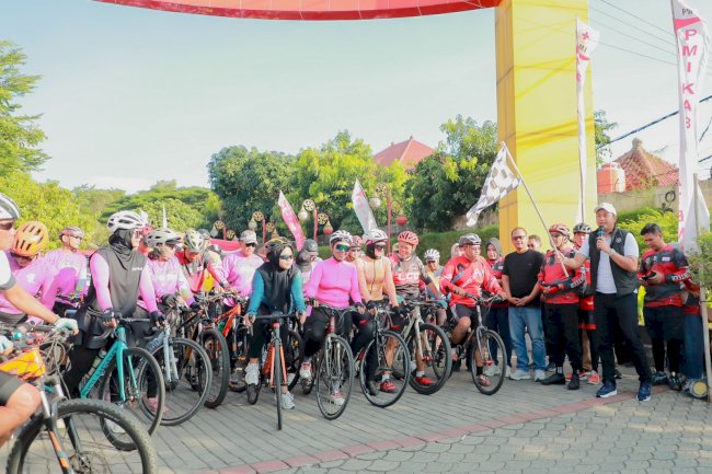Bupati Klaten Gowes Bareng Semarakkan HUT PMI ke-80