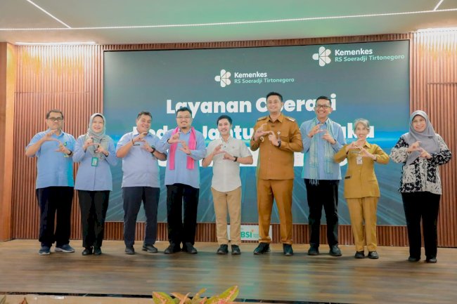 Bupati Klaten dan Wamenkes Resmikan Operasi Bedah Jantung Terbuka Perdana RSUP dr. Soeradji Tirtonegoro