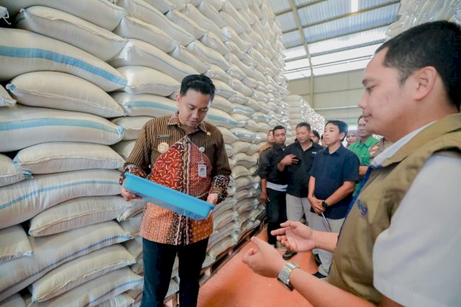 Bupati Klaten Cek Stok Beras di Gudang Bulog Meger, Pastikan Aman Jelang Ramadan