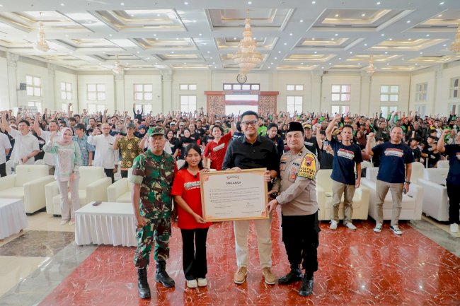 Bupati Klaten Hadiri Penyaluran 2.000 Paket Sembako oleh Garda Muda Bersinar  