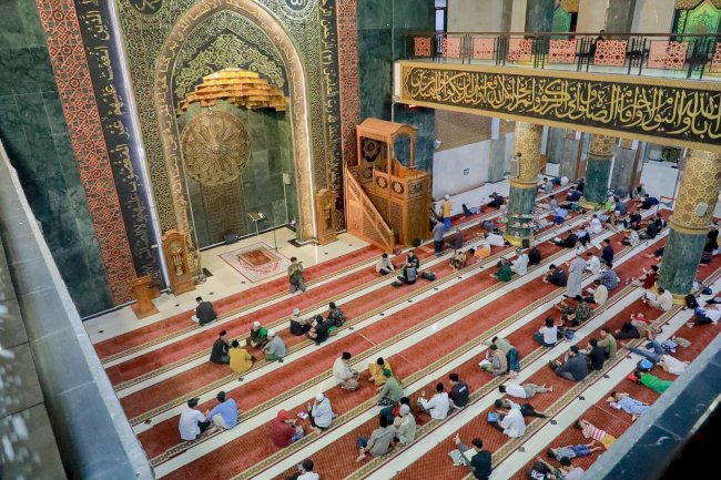 Bupati Klaten Mas Hamenang Iktikaf di Masjid Agung Al Aqsa Klaten