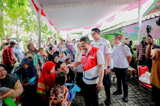 Tinjau Vaksinasi Campak, Gubernur Jateng Dorong Masyarakat Lengkapi Imunisasi Anak
