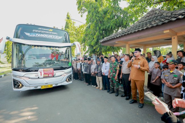 Bupati Klaten Lepas Keberangkatan Jamaah Calon Haji Kloter 61