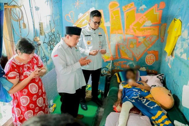 Bupati Klaten Jenguk Korban Klitih, Salurkan Bantuan dan Pendampingan Pengobatan