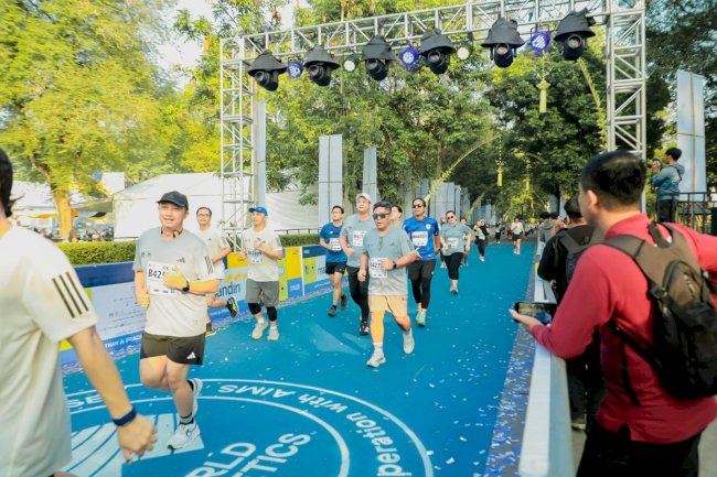 Bupati dan Ketua TP PKK Kabupaten Klaten Ambil Bagian dalam Event Mandiri Jogja Marathon