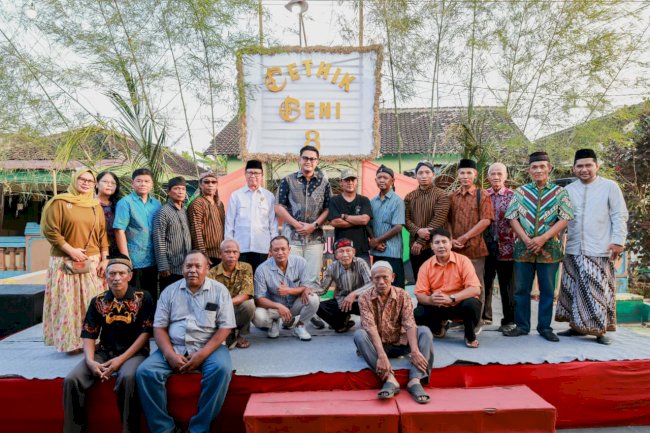 Bupati Klaten Hadiri Tradisi Cethik Geni Delanggu, Dorong Pelestarian Budaya dan Penguatan UMKM