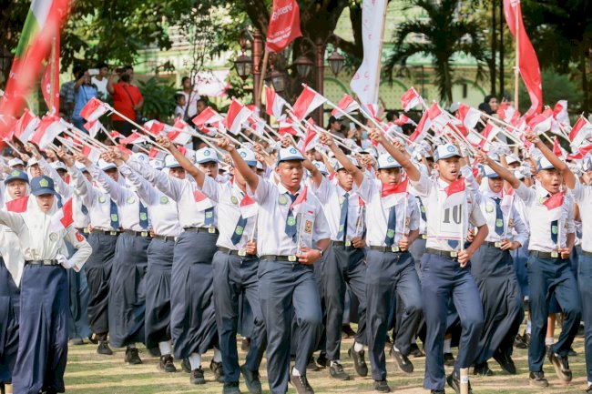 Semarak HUT ke-81 RI, Ribuan Pelajar Klaten Meriahkan Aubade di Alun-Alun 