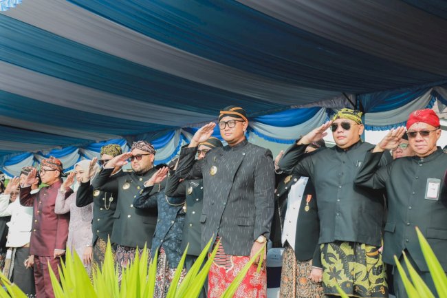 Bupati Klaten Hadiri Upacara HUT ke-81 Provinsi Jawa Tengah di Boyolali