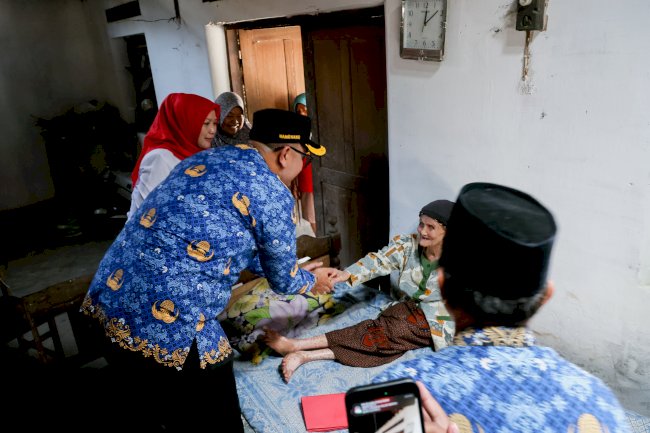 Bupati Klaten Tinjau Digitalisasi Perlinsos di Desa Kradenan Kecamatan Trucuk