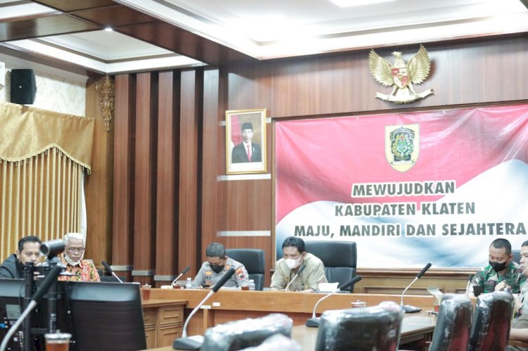 Menghadapi omicron, Menko Marves tekankan pentingnya vaksinasi dan displin prokes