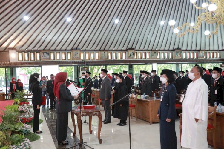 Bupati Klaten resmi melantik pejabat pimpinan tinggi pratama, administrator dan pengawas sesuai dengan SOTK baru