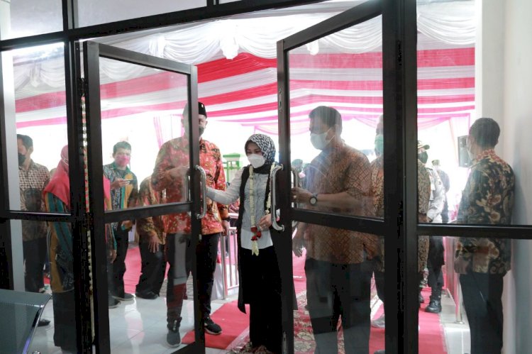 Bupati Klaten Resmikan Gedung Puskesmas Jambu Kulon Sekaligus Mencanangkan Vaksinasi Booster