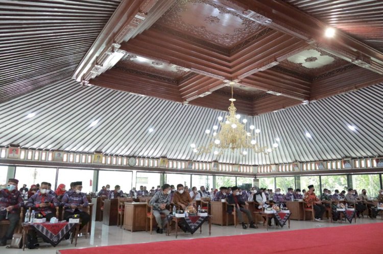 Bupati Klaten Resmi Melantik Pengurus PPDI Kabupaten Klaten Masa Bhakti 2020-2025