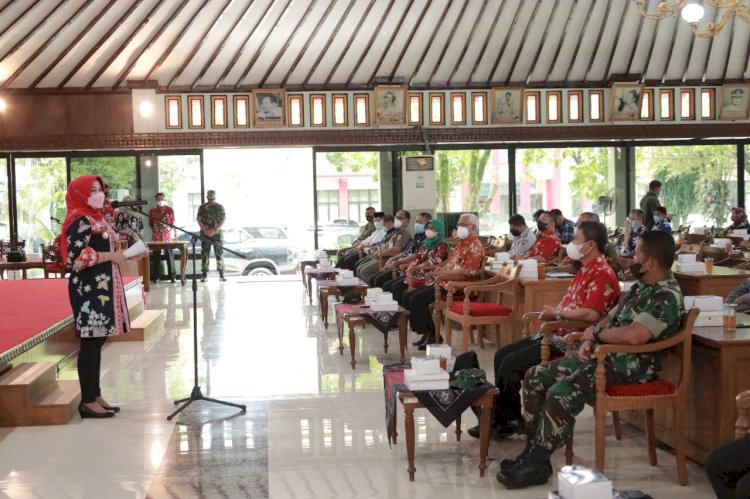 Bersama Dandim 0723 Klaten, Bupati Klaten Membuka Program Karya Bakti Mandiri Klaten Bersinar Ke XI