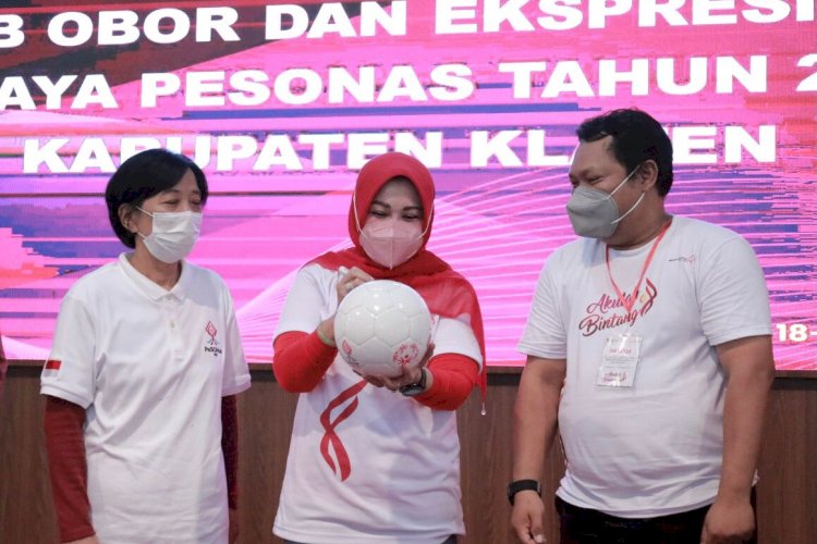 Bupati Klaten Terima Kirab Obor dari Kabupaten Boyolali dalam rangka Pekan Spesial Olimpiade Nasional SOINA 2022