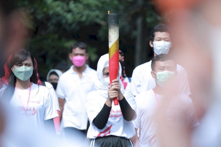 Bupati Klaten Terima Kirab Obor dari Kabupaten Boyolali dalam rangka Pekan Spesial Olimpiade Nasional SOINA 2022