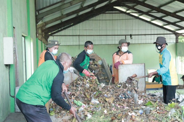 Bupati Klaten Cek Langsung TPA Troketon dan Mendengarkan Aspirasi Warga Kaligawe