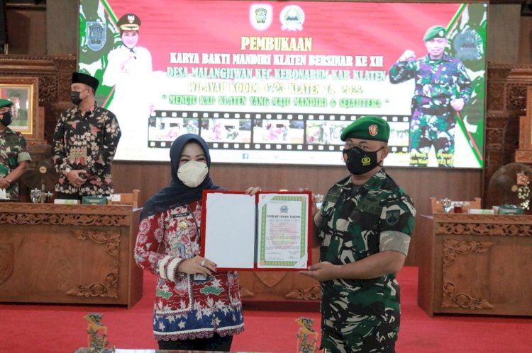 Bupati Klaten Membuka Secara Langsung Kegiatan Karya Bakti Mandiri Klaten Bersinar Ke XII