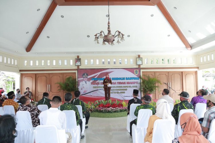 Bupati Klaten Serahkan Bantuan DAPM dan BLT DD Bagi Warga Prambanan 