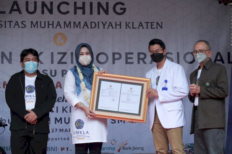 Bupati Klaten Melaunching Universitas Muhammadiyah Klaten dan Menyerahkan SK Rsu Pku Muhammadiyah Prambanan