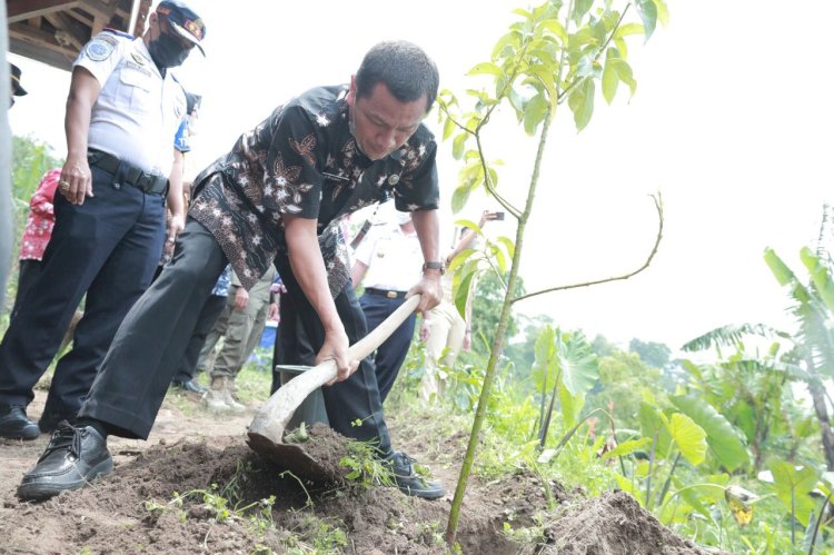 Bupati Klaten Launching Angkutan Wisata DAMRI Rute Terminal Ir. Soekarno Klaten - Kampung Girpasang Klaten