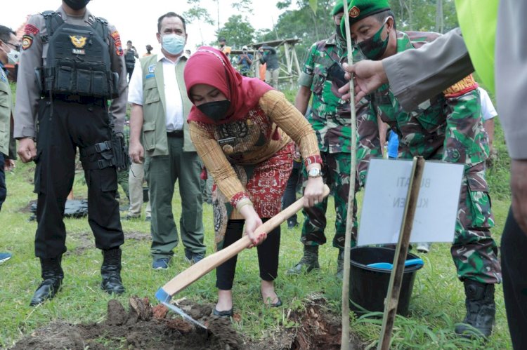 Puncak Peringatan HKB 2022, Kepala BNPB Ajak Seluruh Masyarakat Menjadi Keluarga Tangguh Bencana 