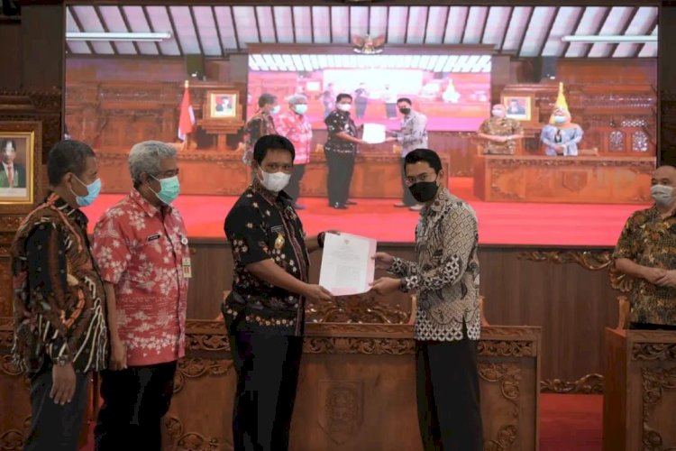 Wakil Bupati Klaten Menghadiri Acara Sosialisasi Akreditasi Rumah Sakit Dan Penyerahan SK Pencabutan PKU Muhammadiyah Prambanan 