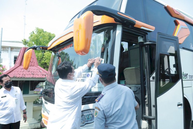 Wakil Bupati Klaten Lepas Keberangkatkan 8 Armada Mudik Gratis