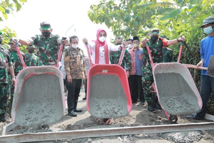 Bersama Danrem 074 Warastratama, Bupati Klaten Membuka Program TNI Manunggal Membangun Desa Ke 113 