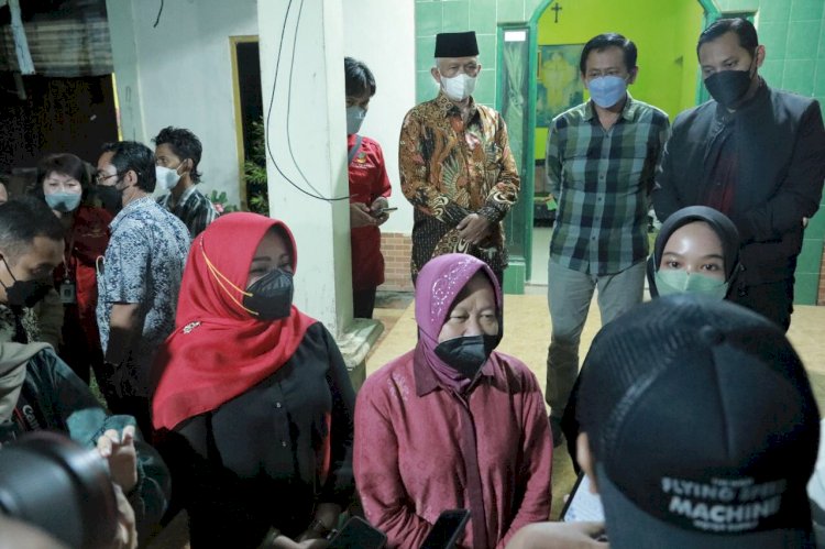 Bupati Klaten Dampingi Penyerahan Bansos Dari Kemensos RI