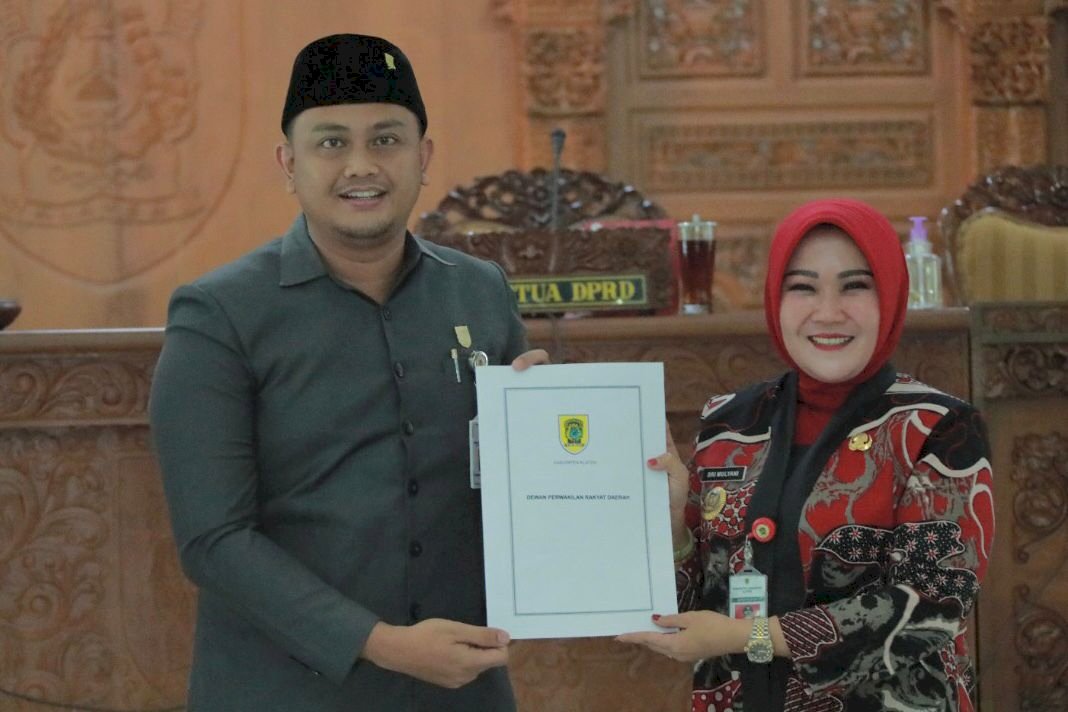 Sampaikan Pendapat Akhir Raperda 2022, Bupati Klaten Minta OPD Tindaklanjuti Masukan Dewan