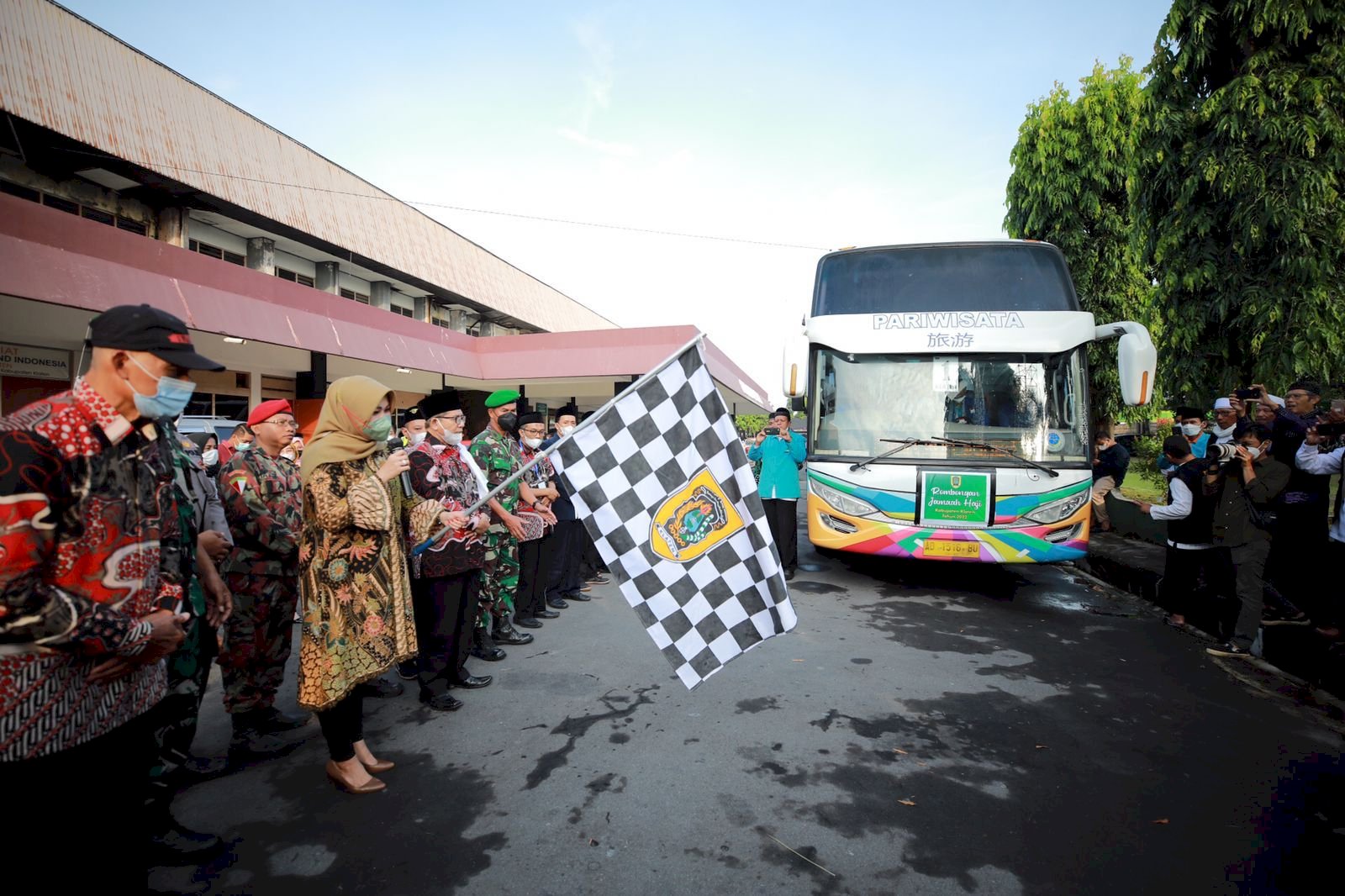 Sebanyak 130 Jamaah Calon Haji Klaten Berangkat Menuju Asrama Haji Donohudan 