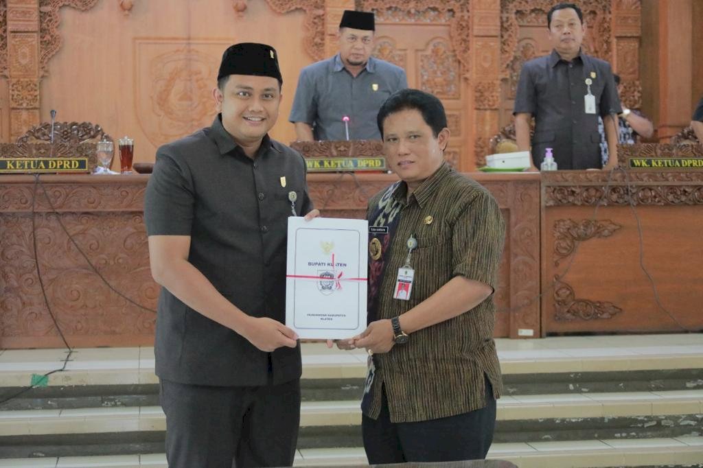 Rapat Paripurna Penjelasan Bupati dan Pengantar Raperda tentang Perubahan APBD 2022