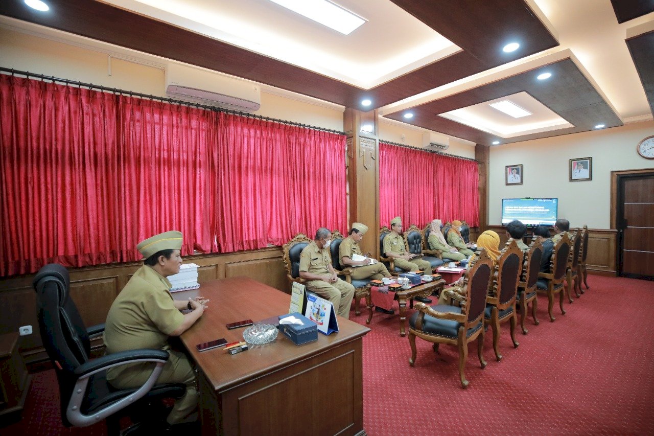 Video Conference Rapat Koordinasi Pengendalian Inflasi di Daerah dipimpin Menteri Dalam Negeri Republik Indonesia