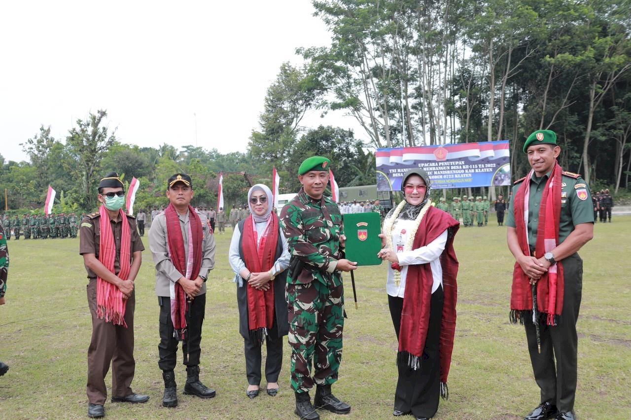 Penutupan TMMD Desa Kecemen, Dandim 0723 Klaten Pesan Masyarakat Tetap Semangat Gotong Royong