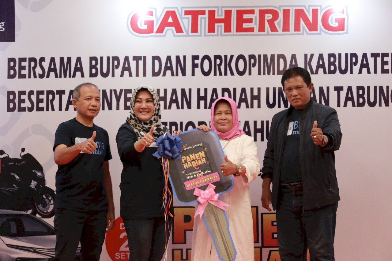 Bank Jateng Cabang Klaten Menyerahkan Hadiah Tabungan Bima Periode I Tahun 2022