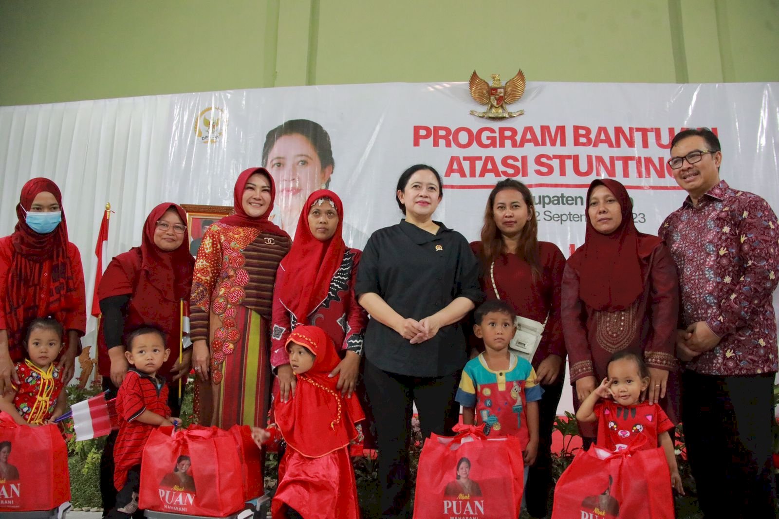 Ketua DPR RI Berikan 2.500 Paket Bantuan Stunting Bagi Masyarakat Klaten