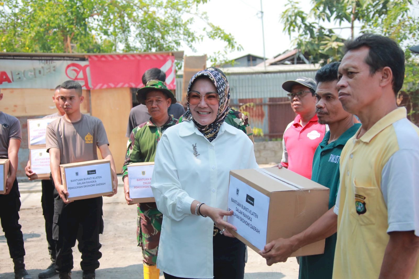 ASN, TNI dan Polri Dilibatkan Bersihkan Kawasan Pasar Darurat Klaten