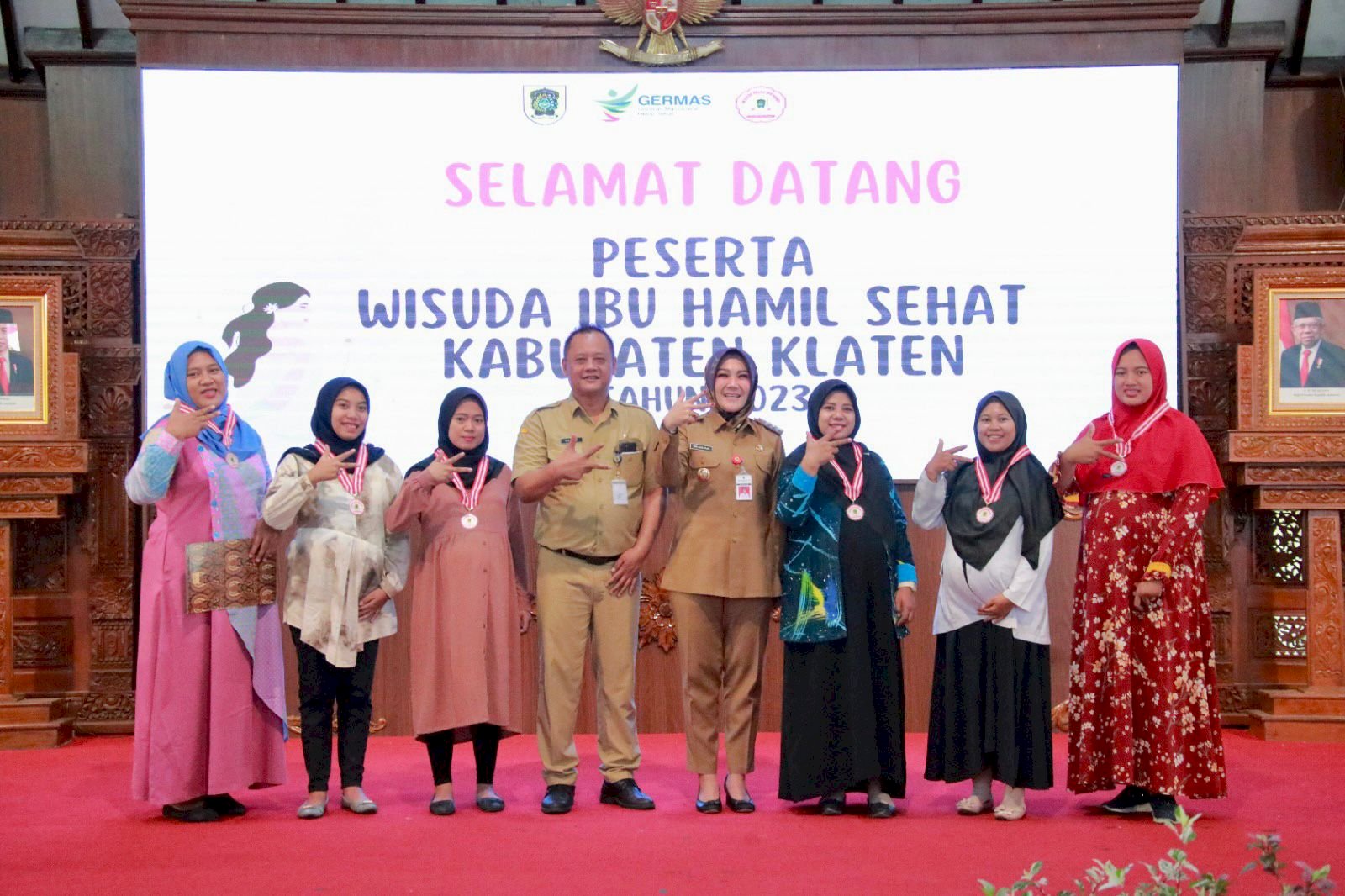 Bupati Sri Mulyani Wisuda 400 Ibu Hamil di Klaten