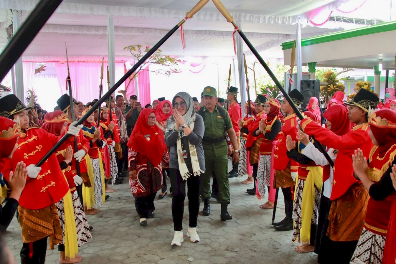 Sambang Warga Polanharjo, Bupati Klaten Resmikan Balai Sisantri, Agrowisata Sisantri, dan Pasar Desa Kahuman